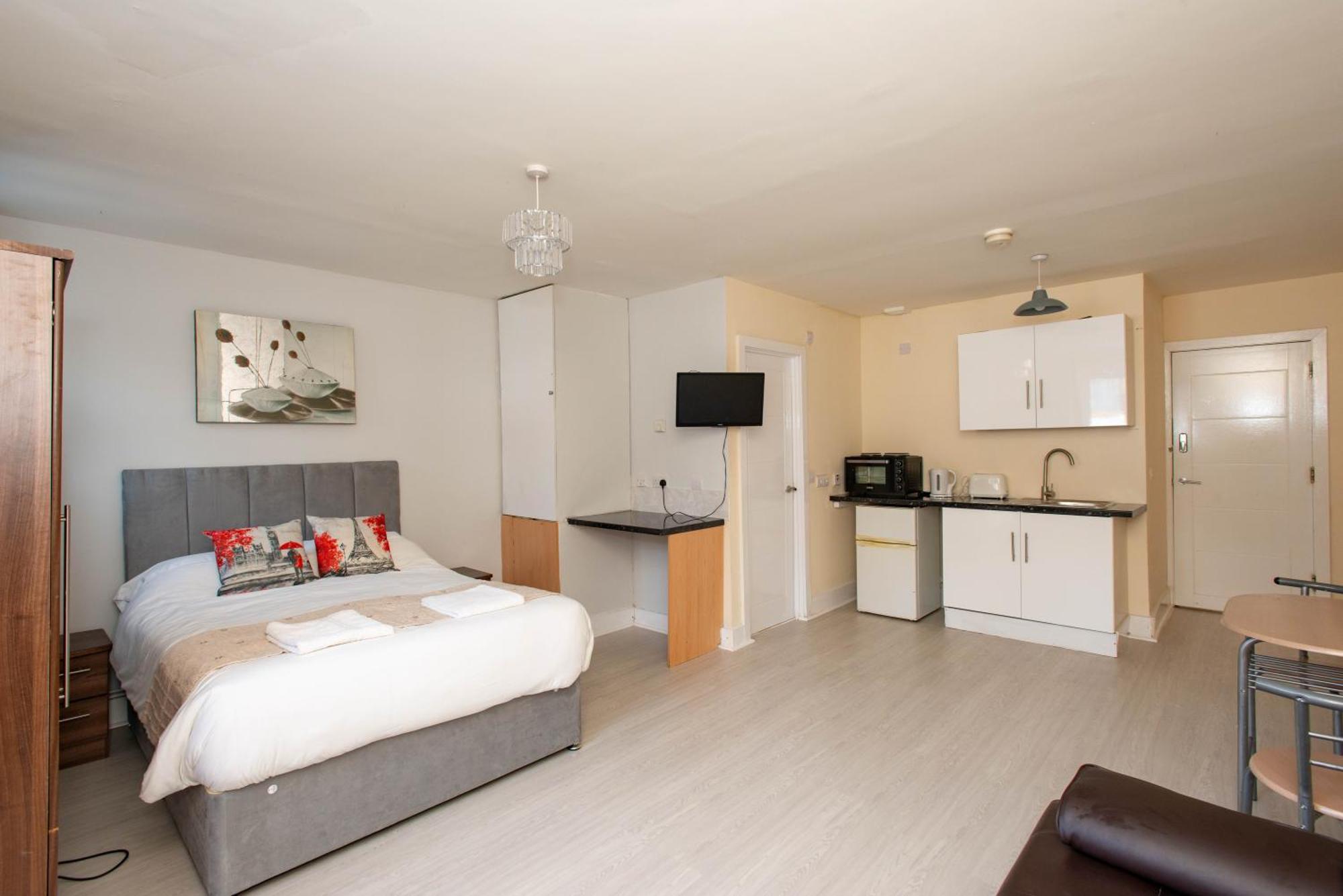 Saffron Apartment
